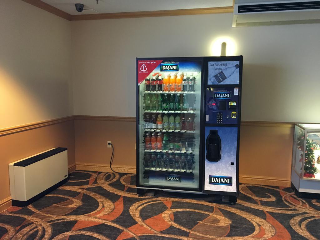 Cabot Inn & Suites Lancaster Extérieur photo