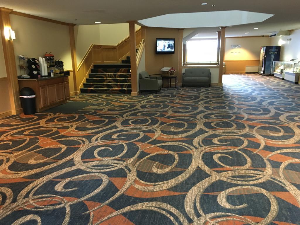 Cabot Inn & Suites Lancaster Extérieur photo