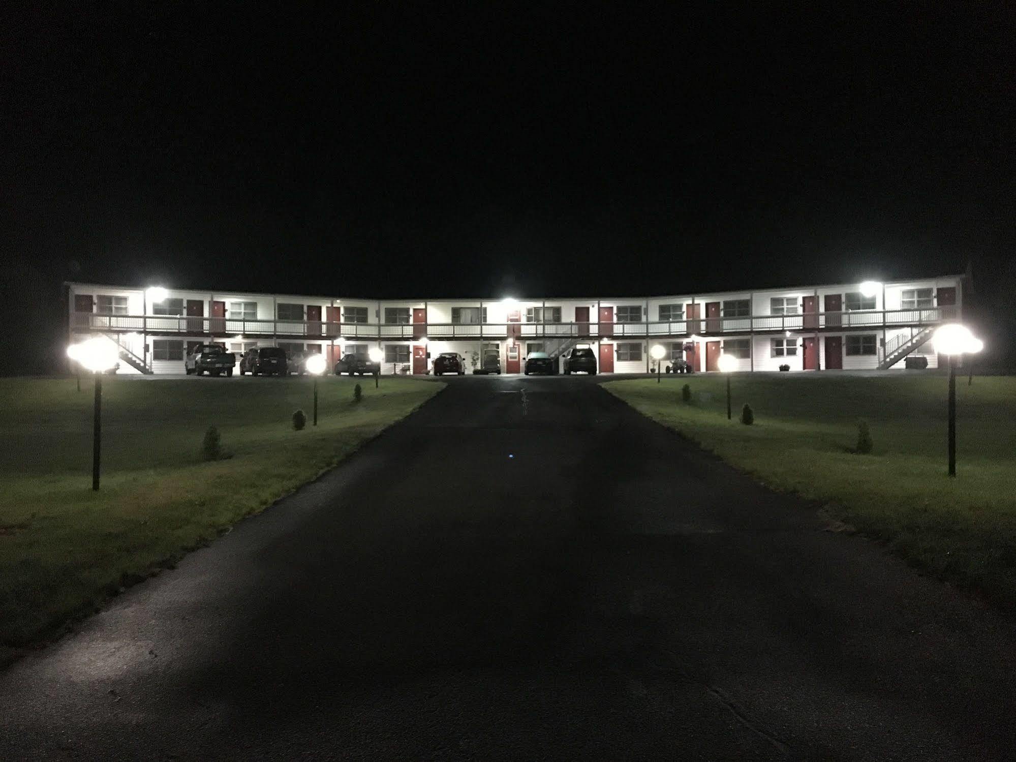 Cabot Inn & Suites Lancaster Extérieur photo