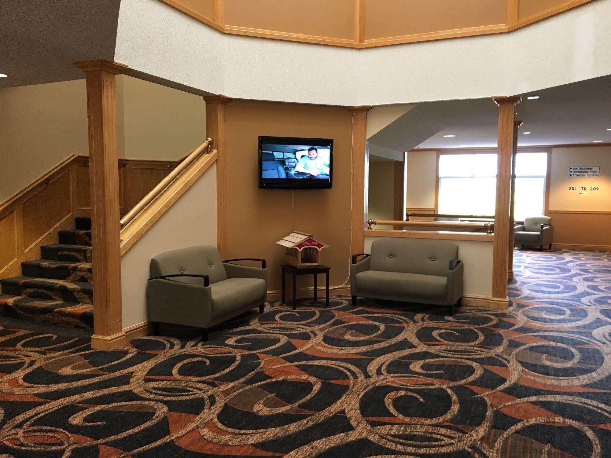 Cabot Inn & Suites Lancaster Extérieur photo