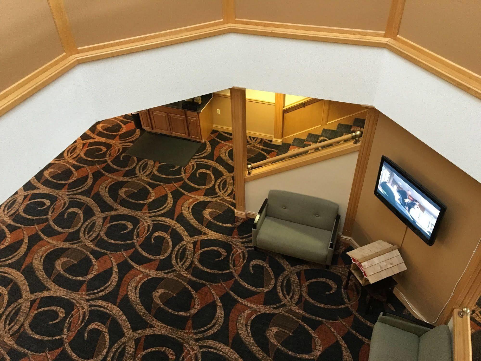 Cabot Inn & Suites Lancaster Extérieur photo