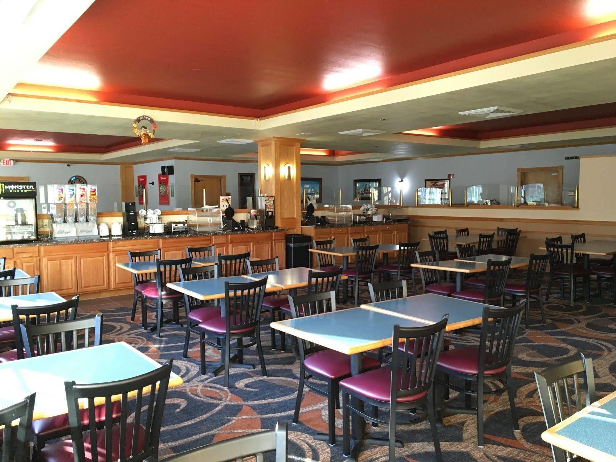 Cabot Inn & Suites Lancaster Extérieur photo